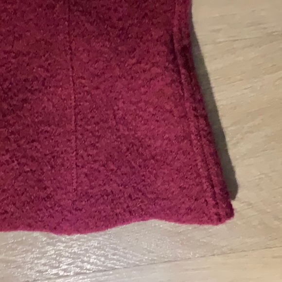 I.B. Diffusion Brand New Vintage (90s) Burgundy Ladies 100% Wool Jacket/Sweater - Picture 9 of 10